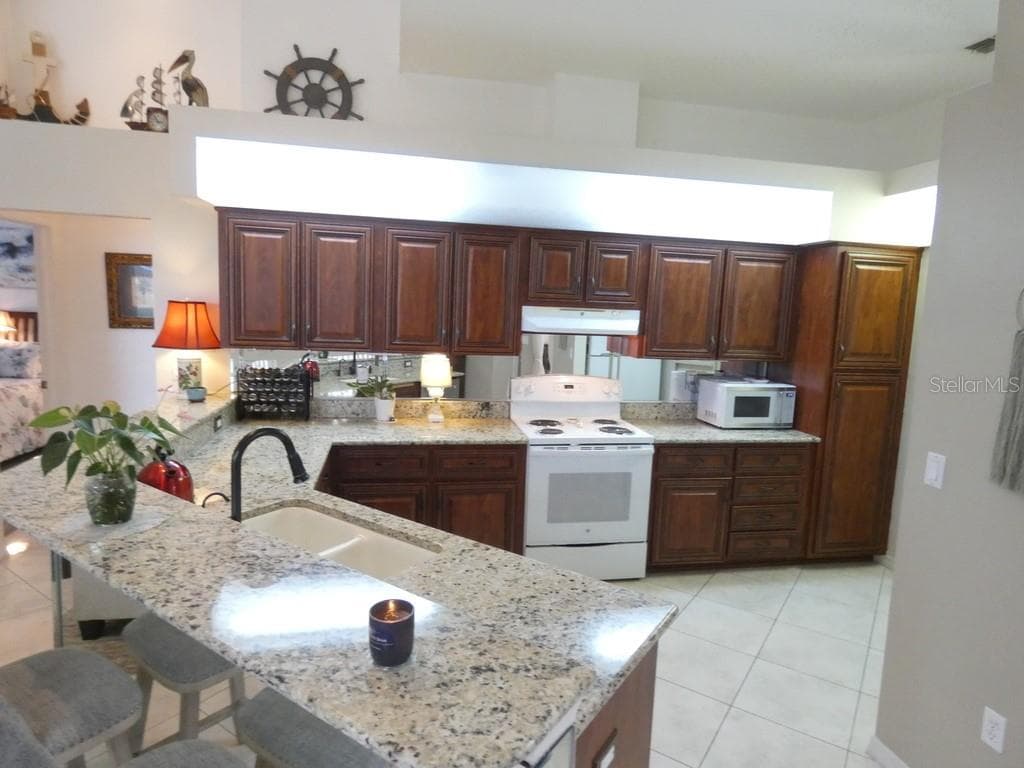7655 VIENNA LANE photo 13