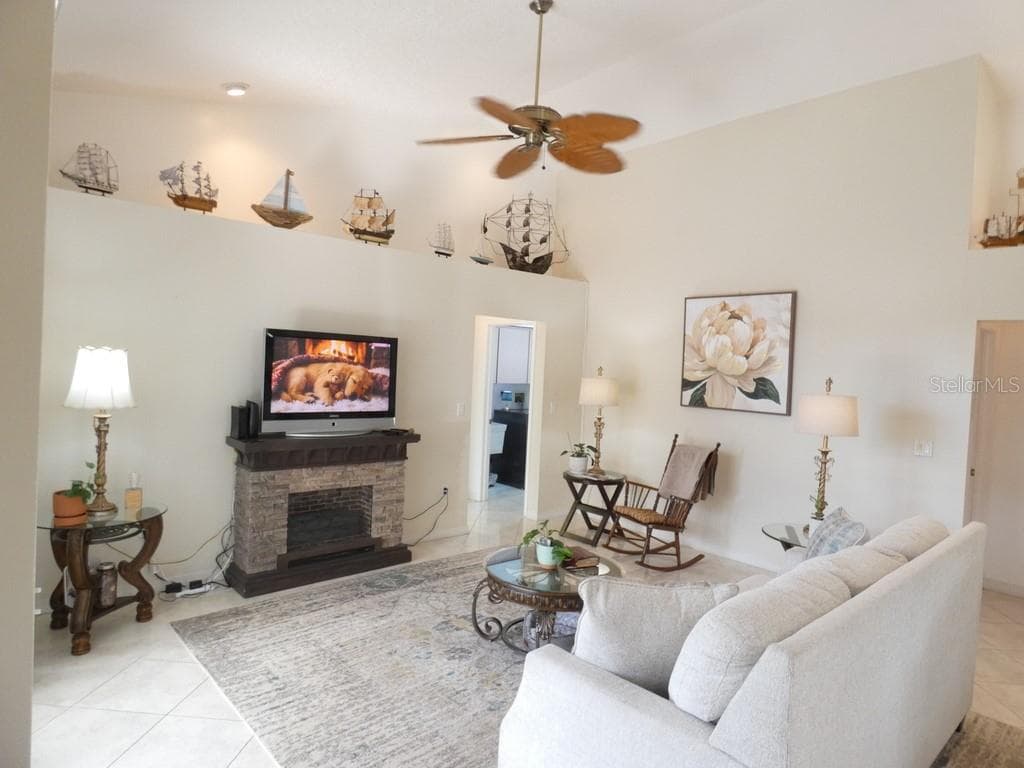 7655 VIENNA LANE photo 12