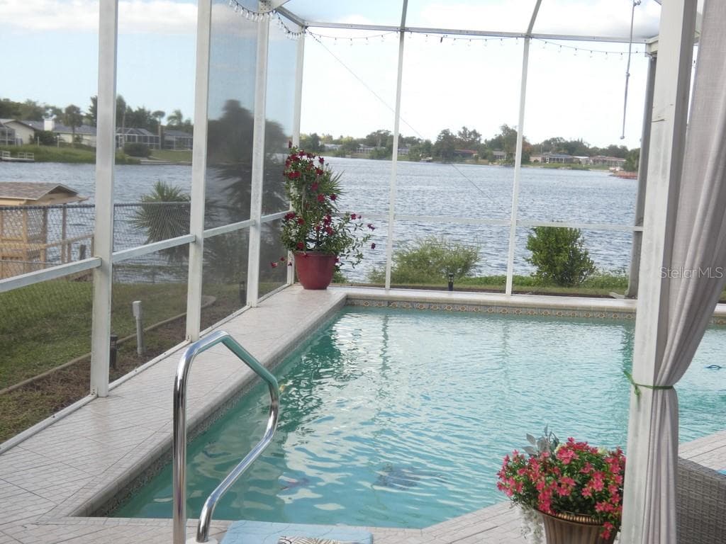 7655 VIENNA LANE photo 22