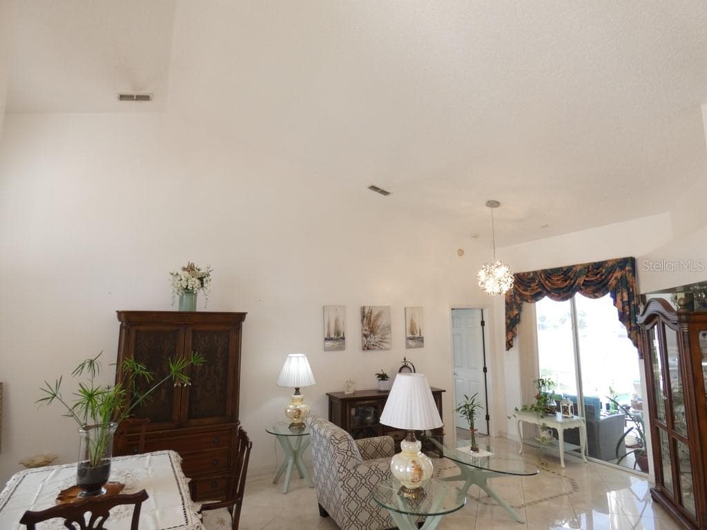 7655 VIENNA LANE photo 7