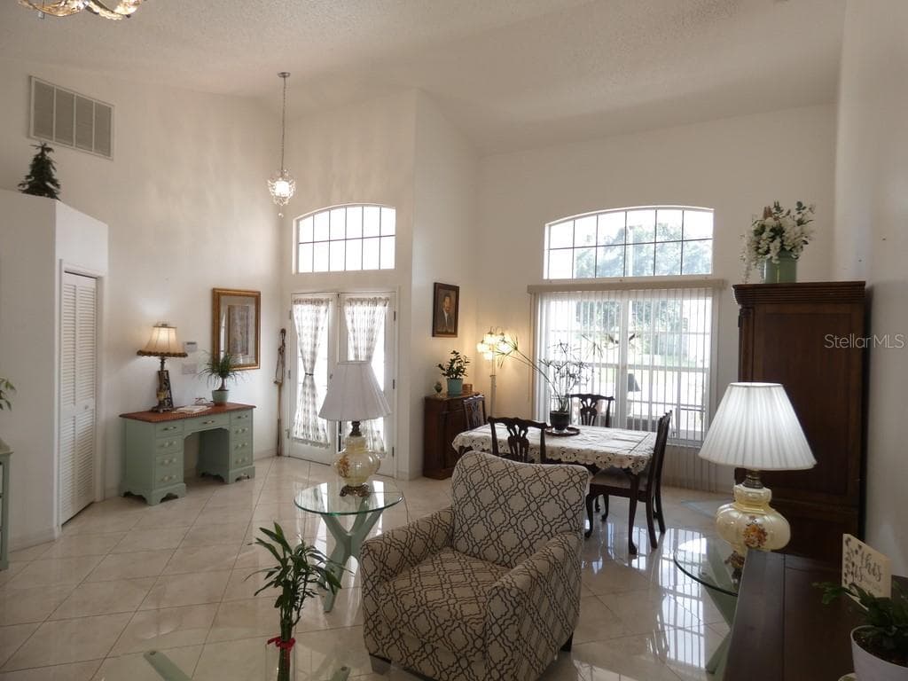 7655 VIENNA LANE photo 10