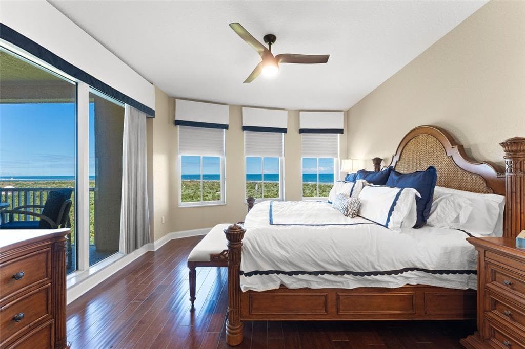 261 MINORCA BEACH WAY 804 photo 23
