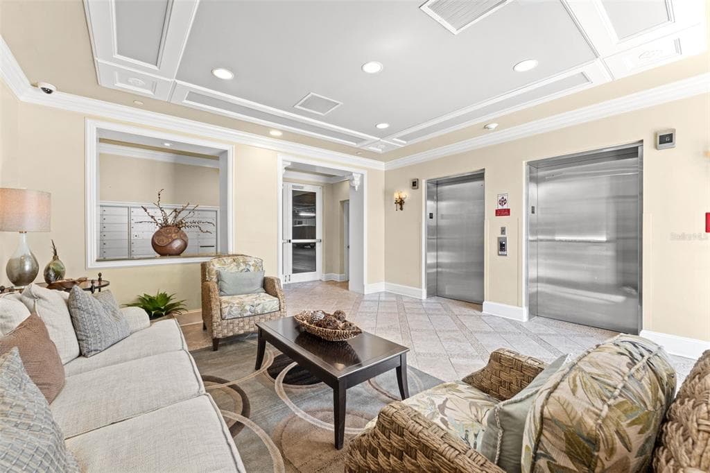 261 MINORCA BEACH WAY 804 photo 3