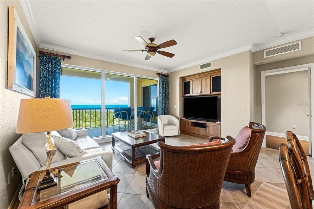 261 MINORCA BEACH WAY 804 photo 20