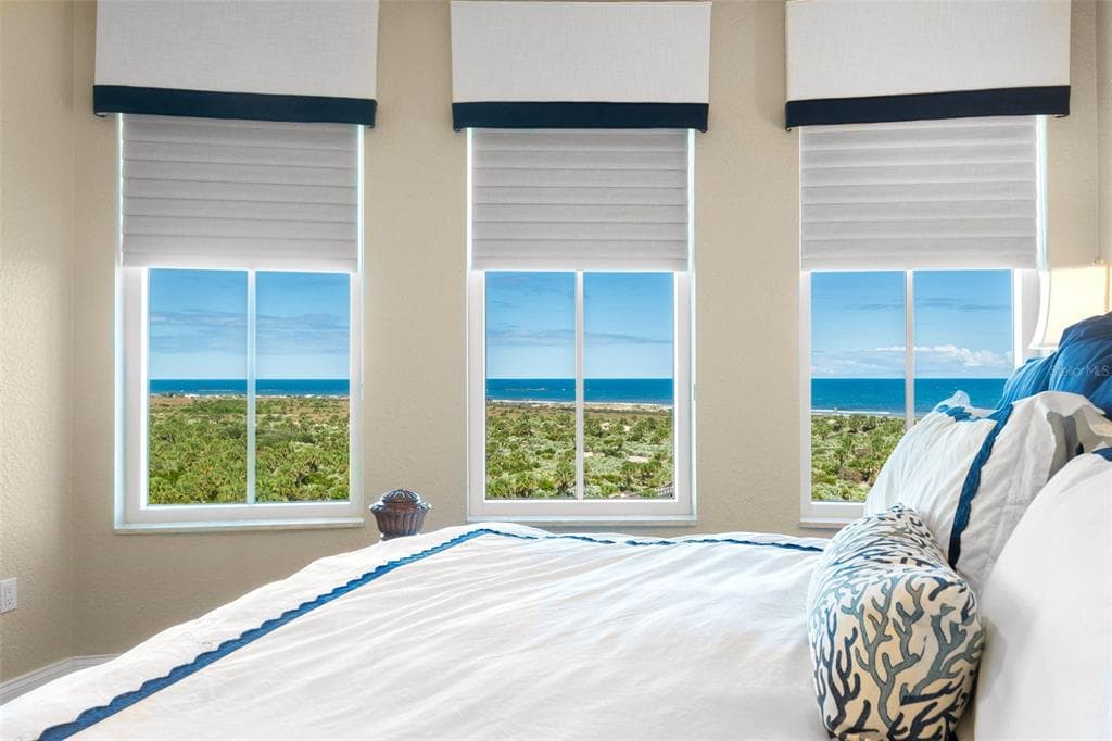 261 MINORCA BEACH WAY 804 photo 24