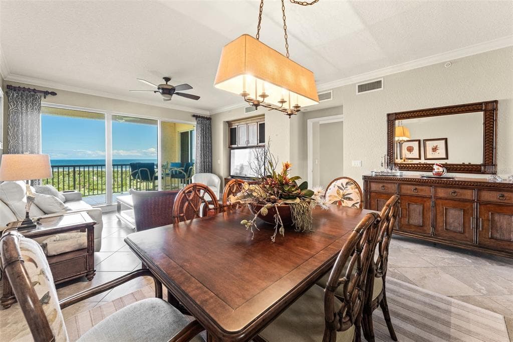 261 MINORCA BEACH WAY 804 photo 14