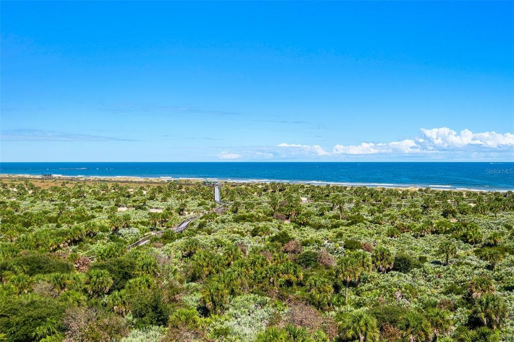 261 MINORCA BEACH WAY 804 photo 25