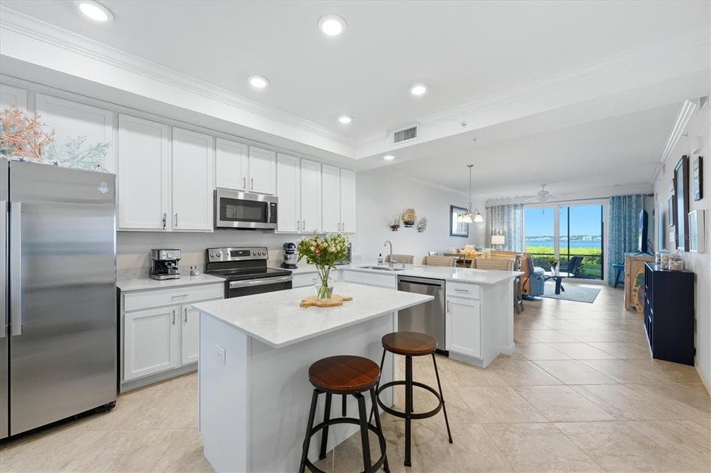 1020 TIDEWATER SHORES LOOP 104 photo 13