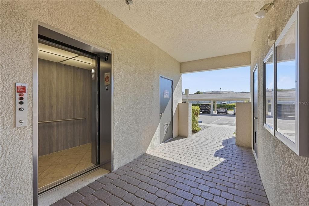 1020 TIDEWATER SHORES LOOP 104 photo 5