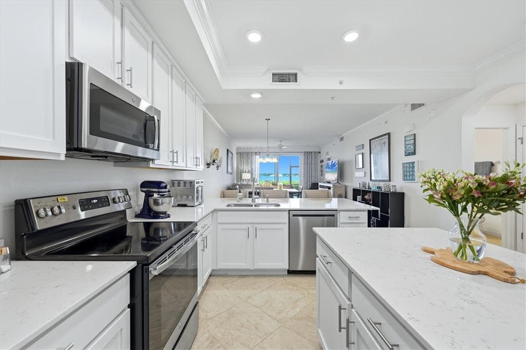1020 TIDEWATER SHORES LOOP 104 photo 15