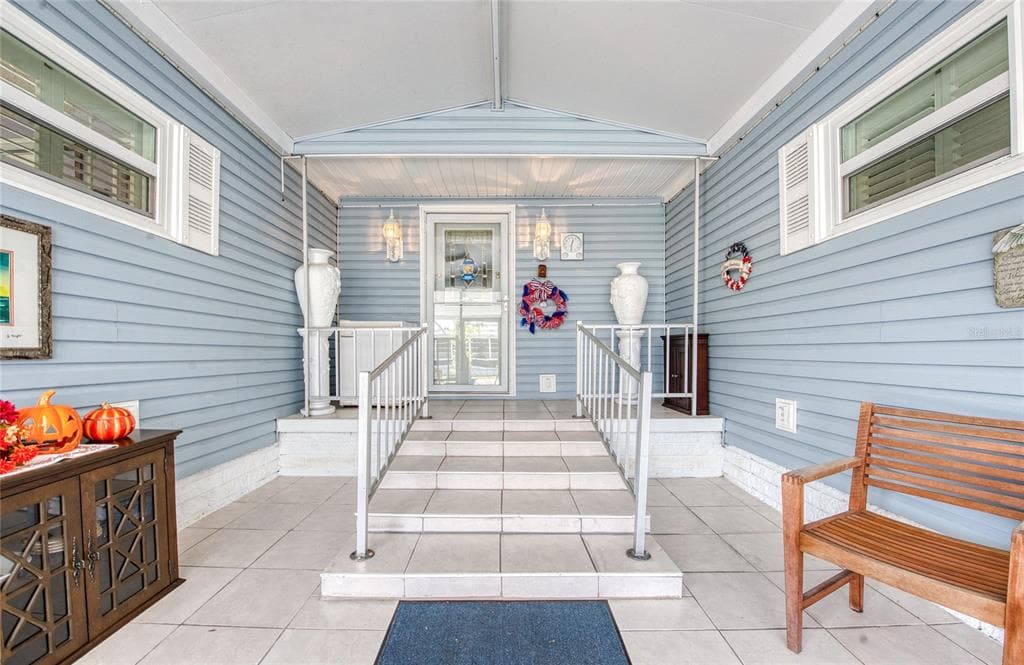 18675 US HIGHWAY 19 N 303 photo 8
