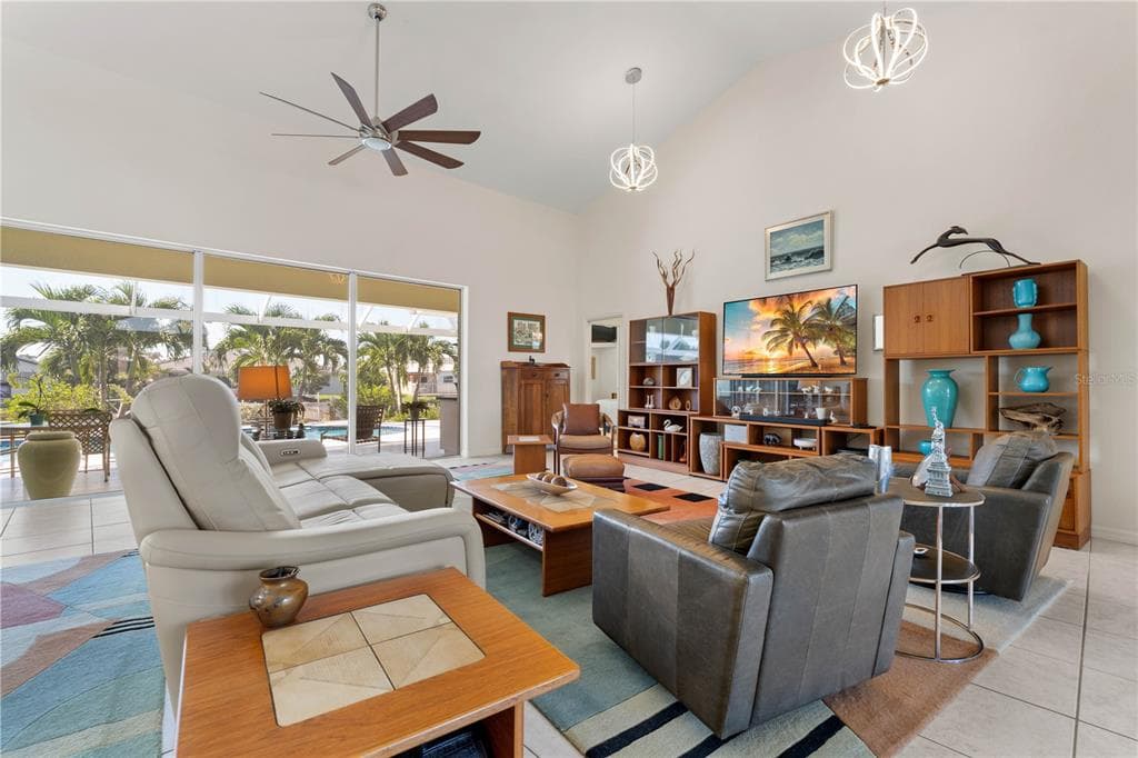 401 SORRENTO COURT photo 23