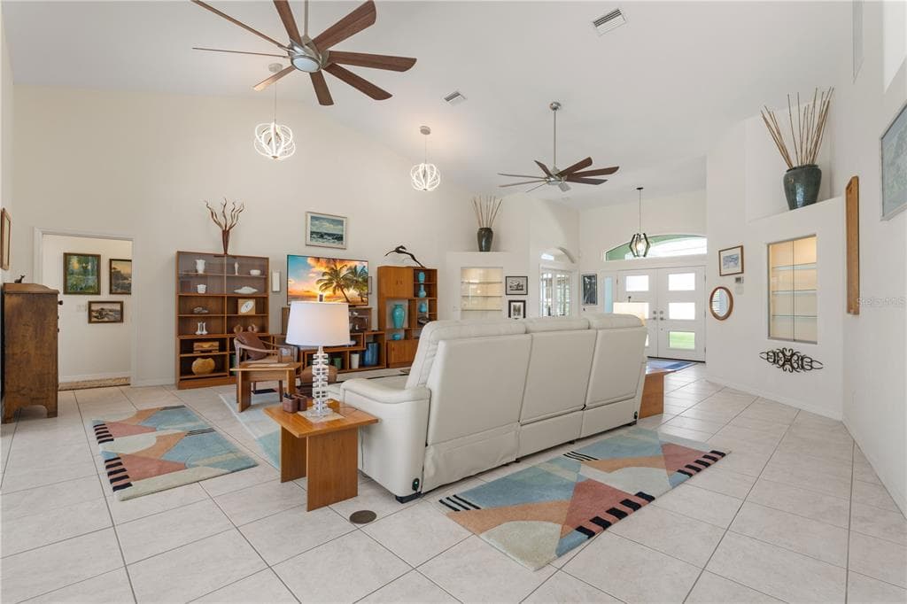 401 SORRENTO COURT photo 22
