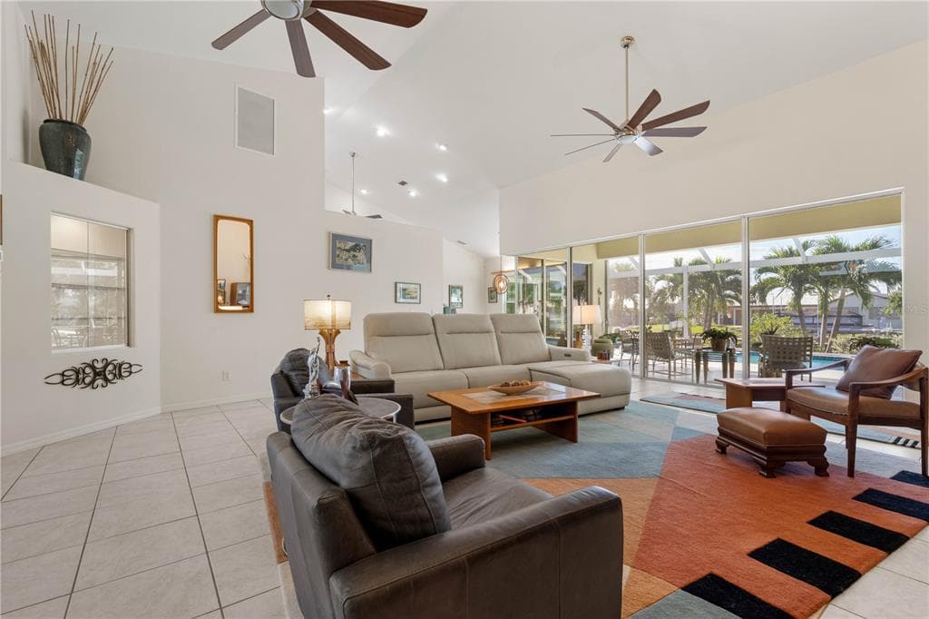 401 SORRENTO COURT 3