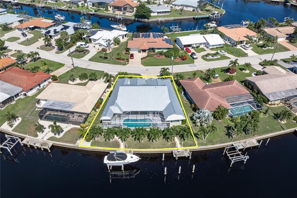 401 SORRENTO COURT photo 9