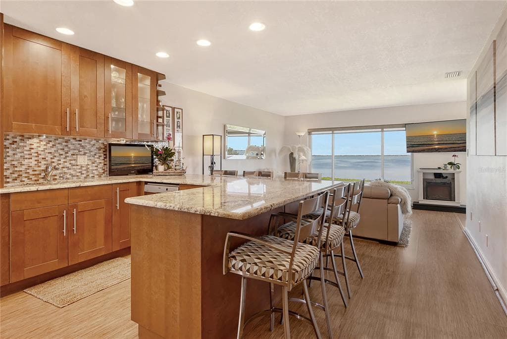 4800 GULF OF MEXICO DRIVE 205 photo 6
