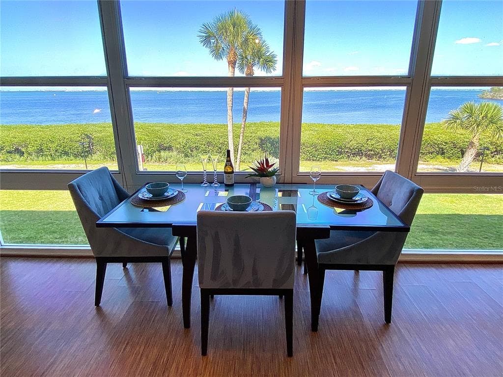 4800 GULF OF MEXICO DRIVE 205 photo 8