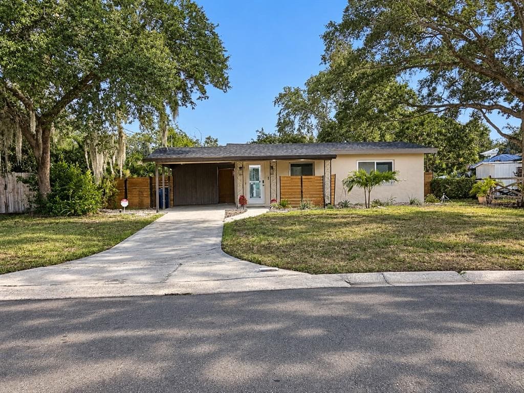 405 MANOR BOULEVARD photo 1