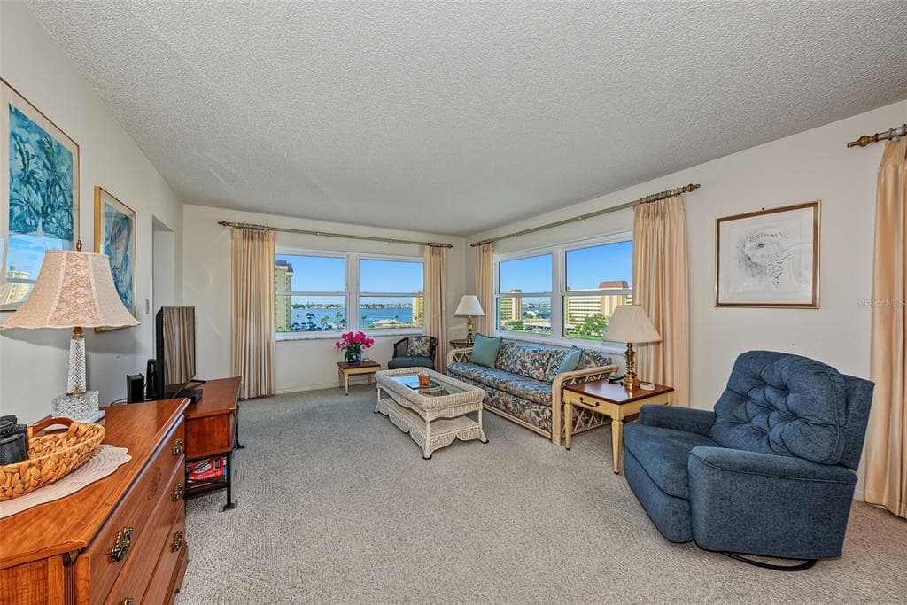 4575 COVE CIRCLE 709 photo 12