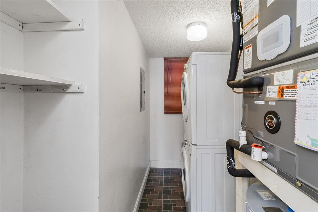2980 HAINES BAYSHORE ROAD 105 photo 23