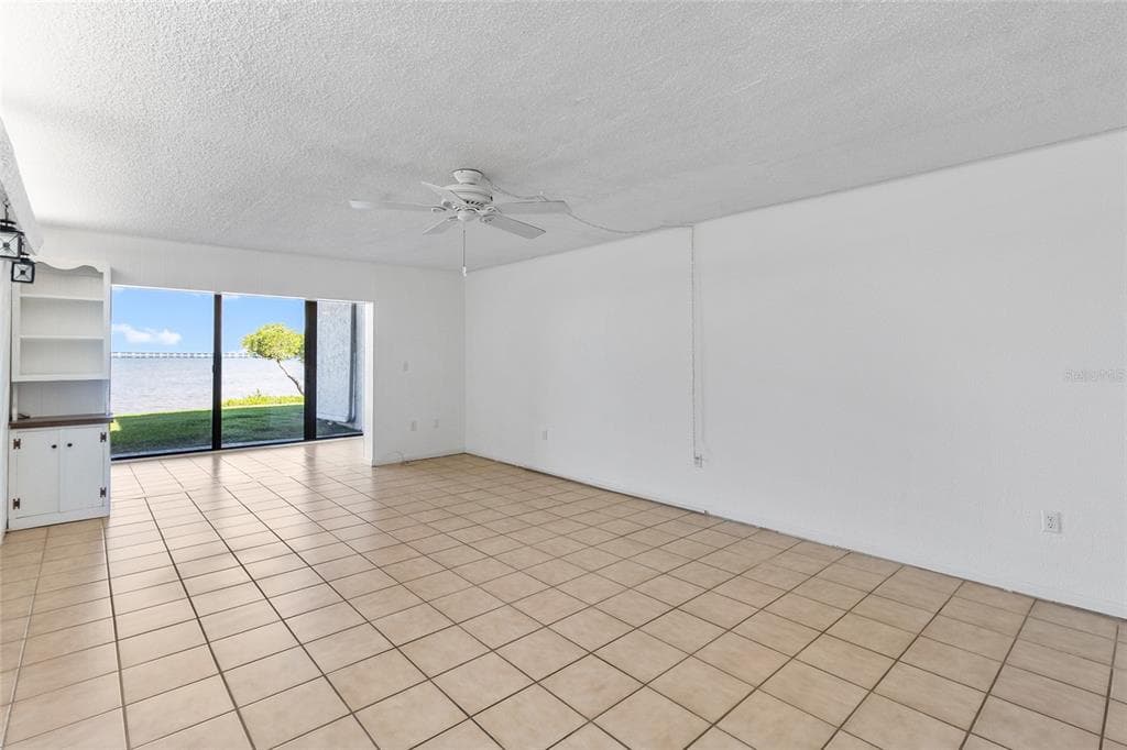 2980 HAINES BAYSHORE ROAD 105 photo 6
