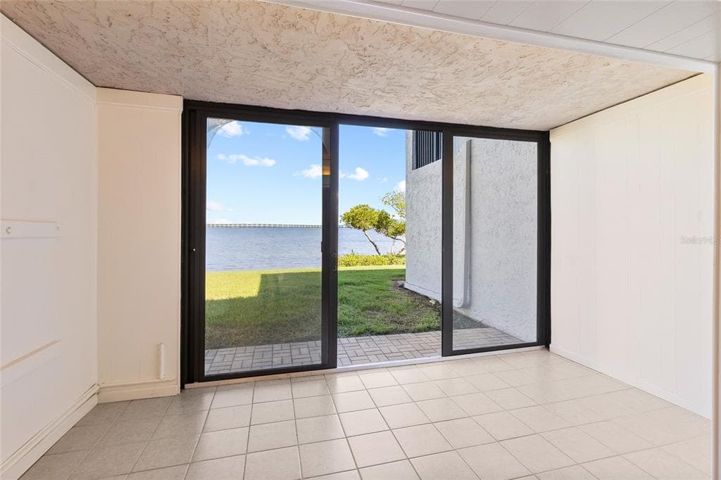 2980 HAINES BAYSHORE ROAD 105 photo 12