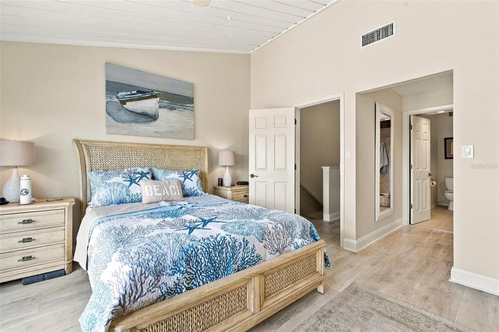 12148 CAPRI CIRCLE photo 17
