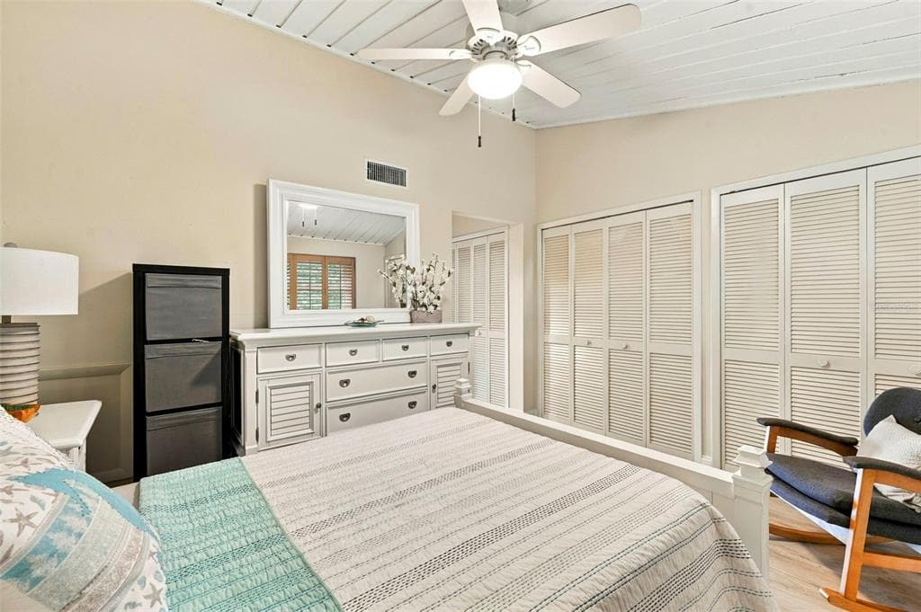 12148 CAPRI CIRCLE photo 22