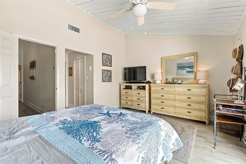 12148 CAPRI CIRCLE photo 20