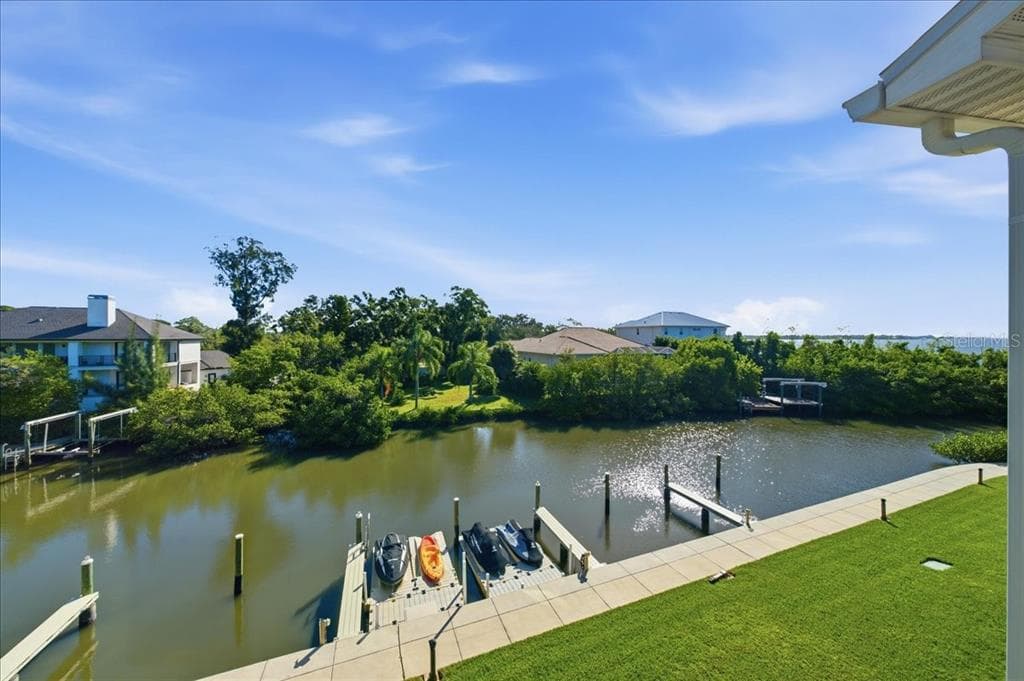 116 BRENT CIRCLE photo 23