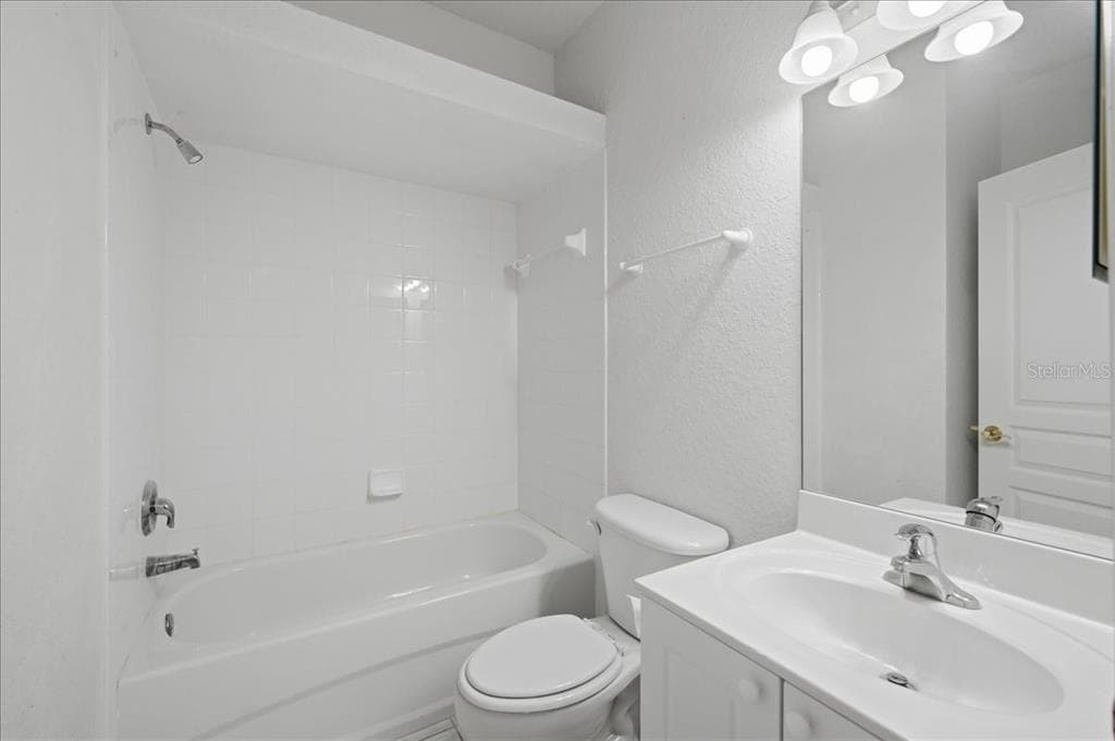 116 BRENT CIRCLE photo 12