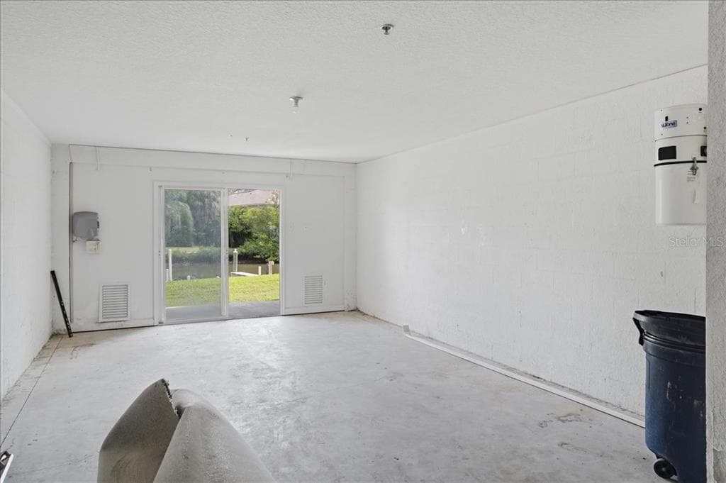 116 BRENT CIRCLE photo 24