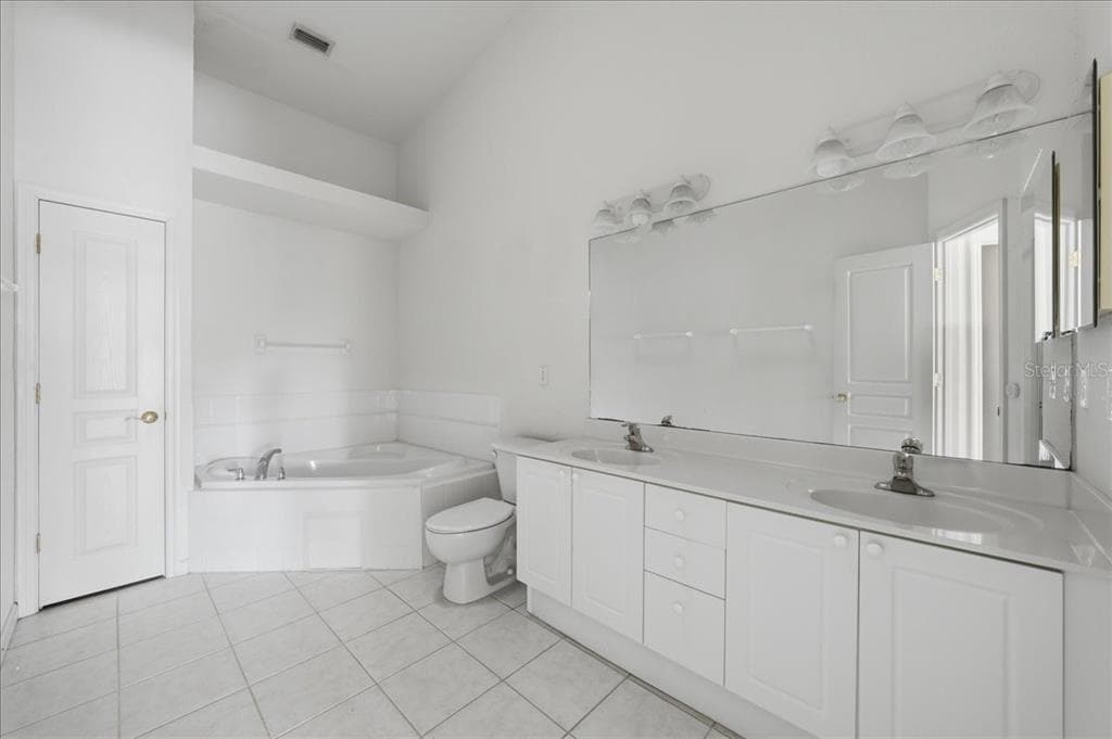116 BRENT CIRCLE photo 18