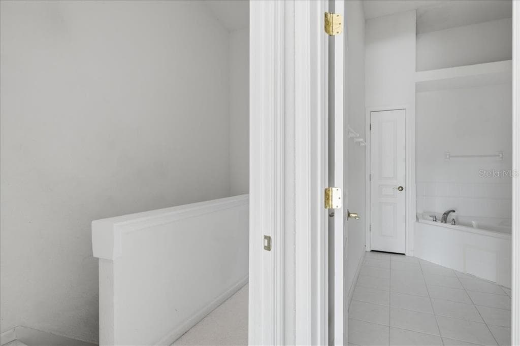 116 BRENT CIRCLE photo 19