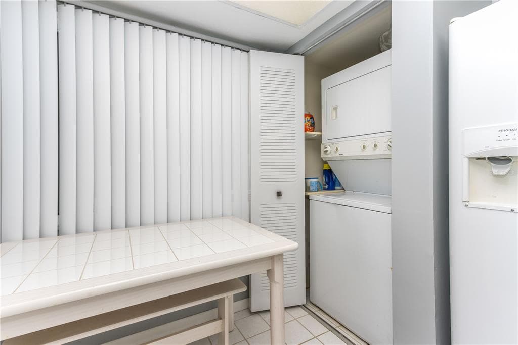 650 ISLAND WAY 602 photo 13