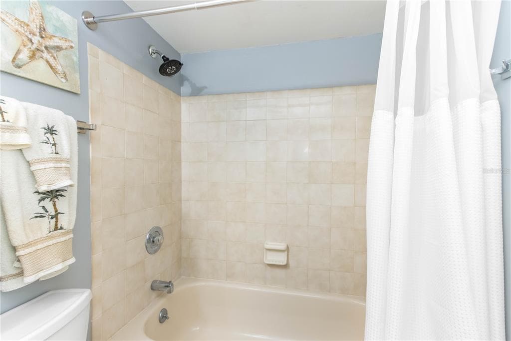 650 ISLAND WAY 602 photo 22