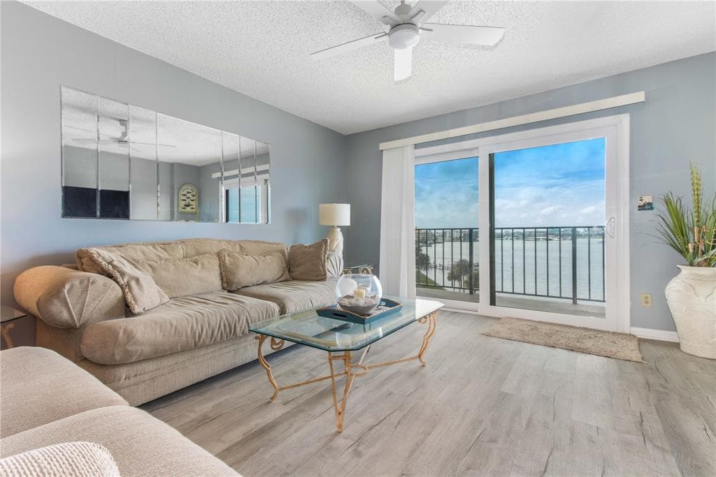 650 ISLAND WAY 602 photo 5