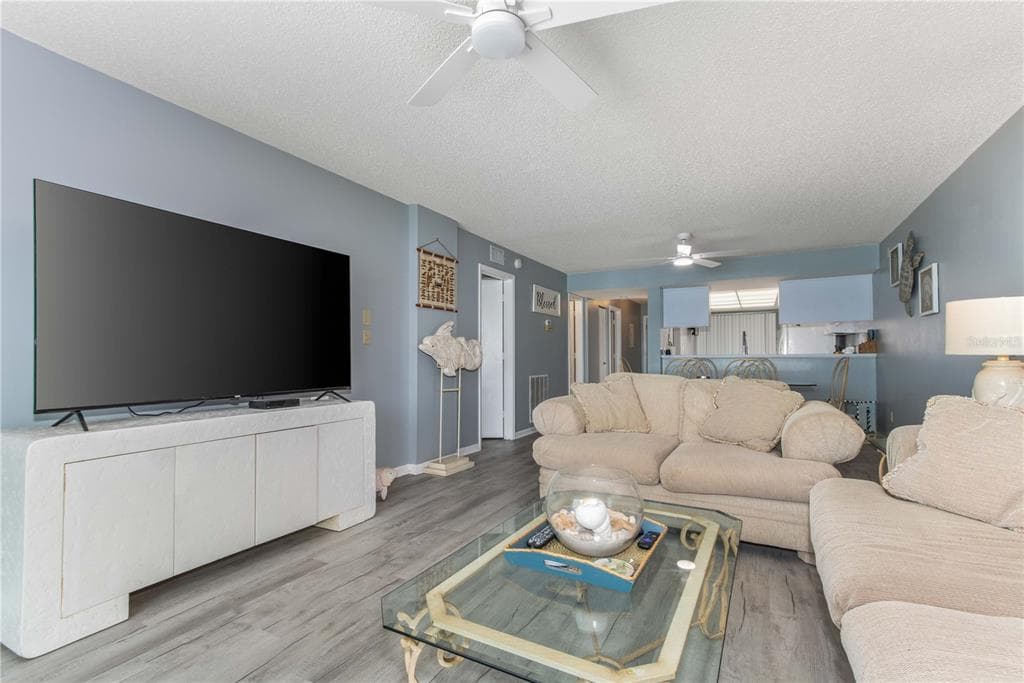 650 ISLAND WAY 602 photo 9
