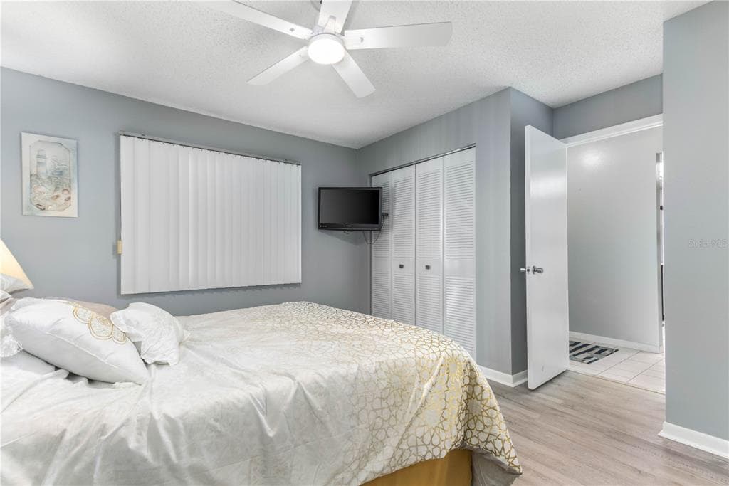 650 ISLAND WAY 602 photo 19