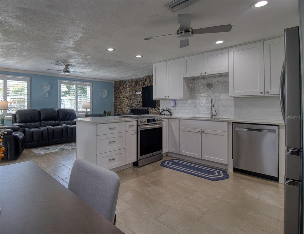 13734 SAN JUAN AVENUE photo 12