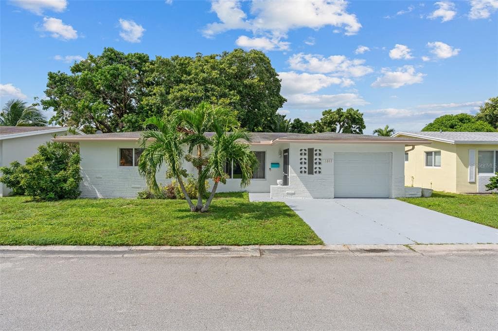 1045 NW 69TH AVENUE photo 1
