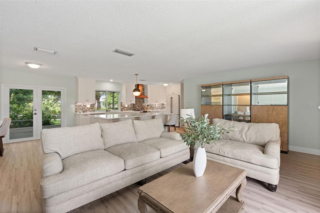 1045 NW 69TH AVENUE photo 9