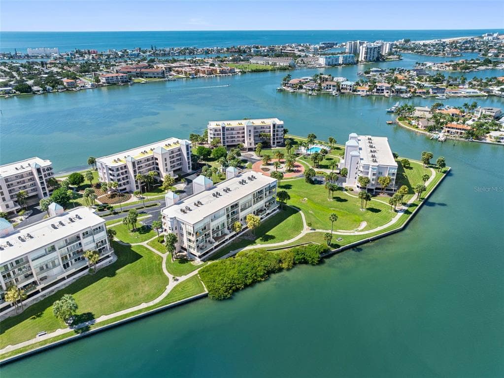 8021 SAILBOAT KEY BOULEVARD S 304 photo 7