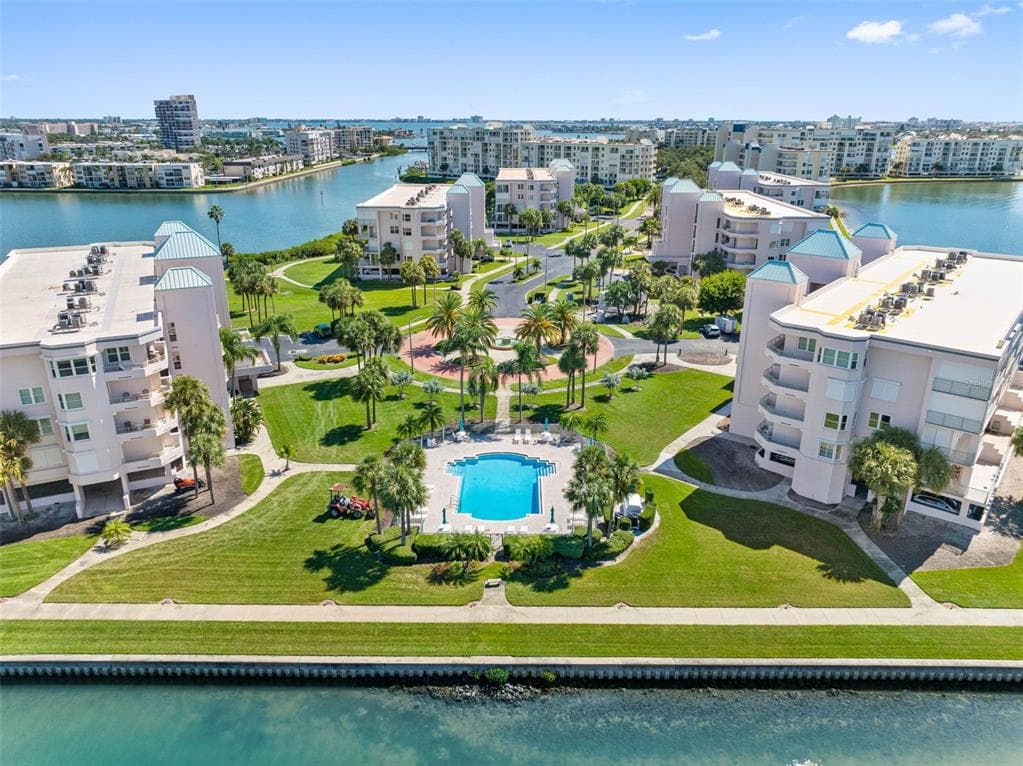 8021 SAILBOAT KEY BOULEVARD S 304 photo 1