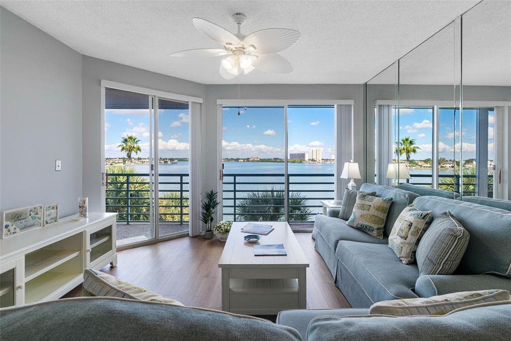 8021 SAILBOAT KEY BOULEVARD S 304 photo 9