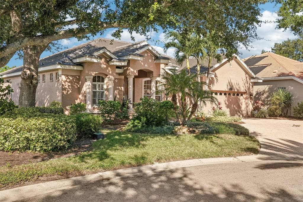 618 WILD PINE WAY photo 1