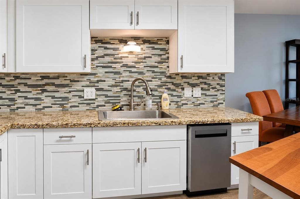 2329 RIVER RIDGE ROAD 130 photo 16