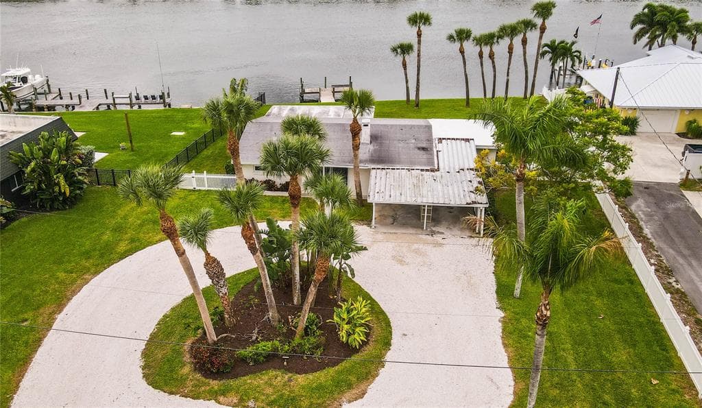 321 BAYSHORE ROAD 3