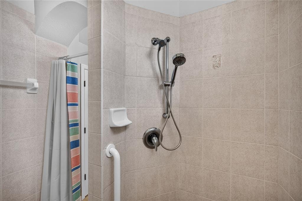 5660 RIVIERA COURT photo 20