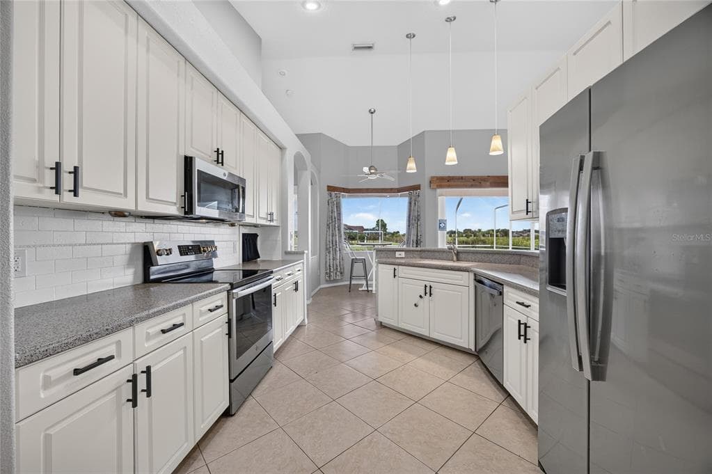 5660 RIVIERA COURT photo 11
